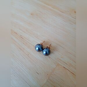 ✨2/$15 | 3/$20✨ Pair of Dark Pearl Bead Earrings